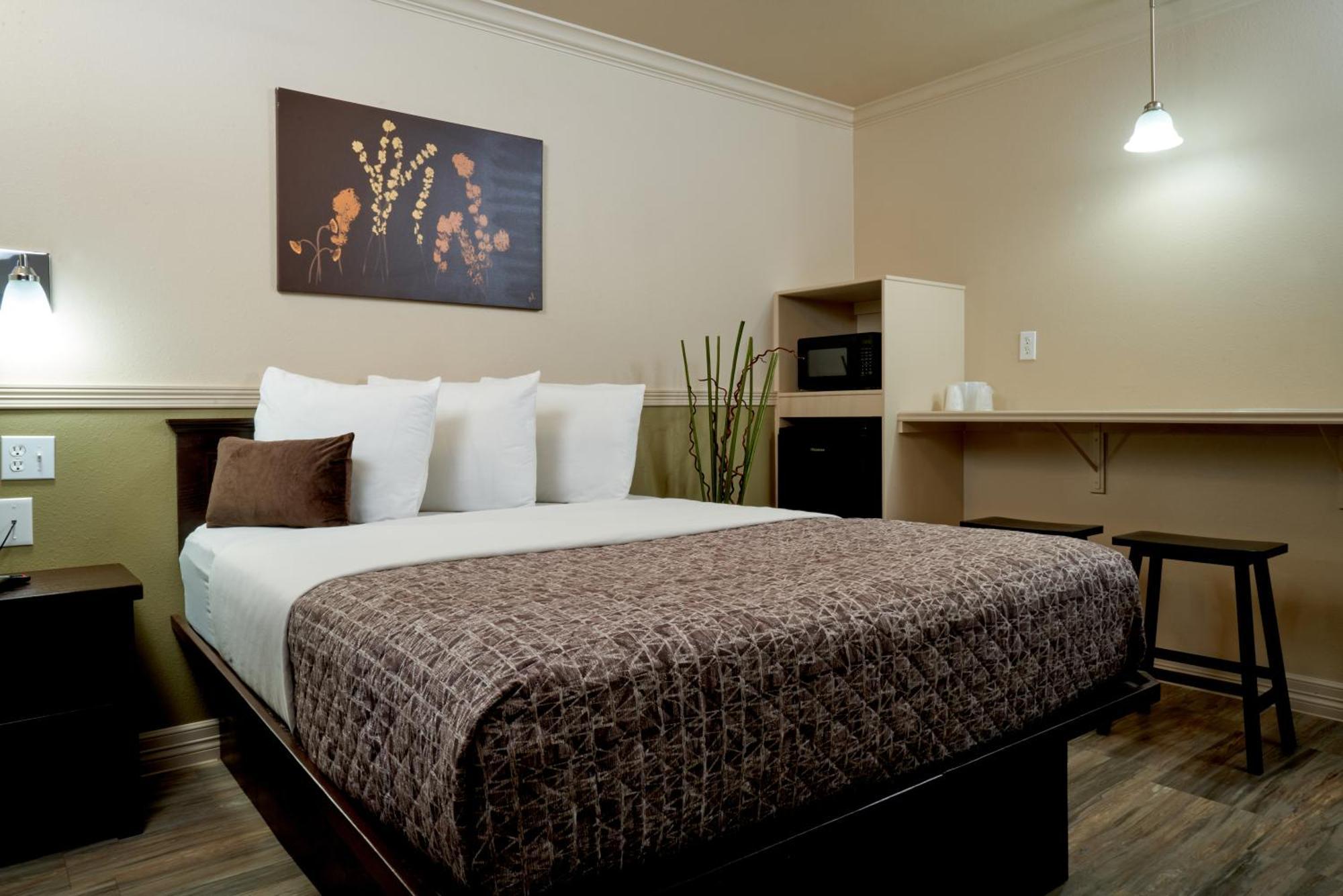 Family Garden & Hotel 2*