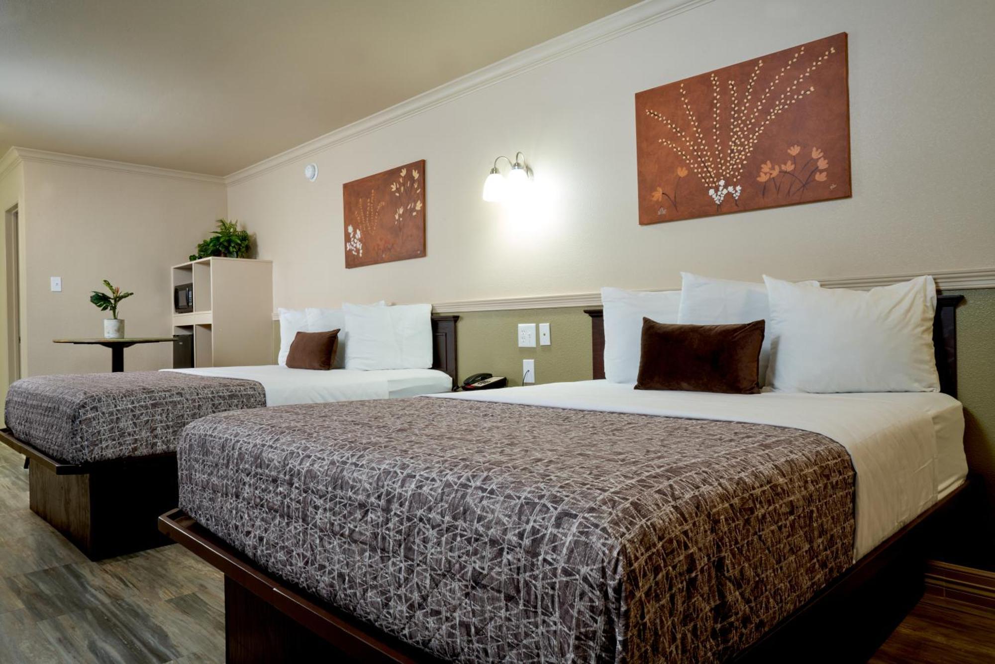 Hotel Family Garden & Laredo