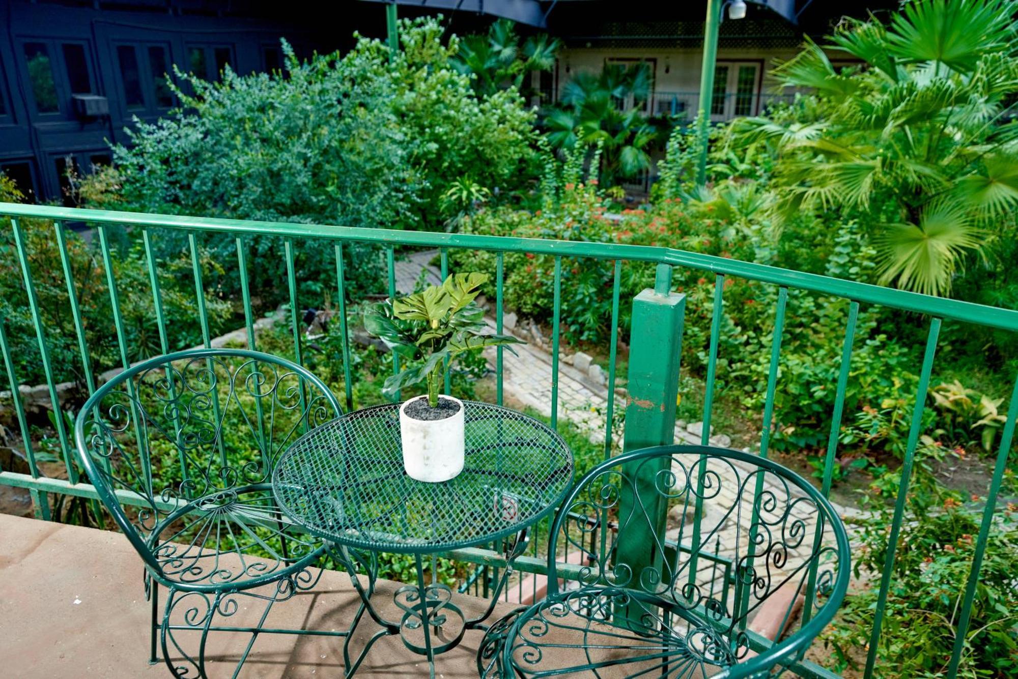 Family Garden &